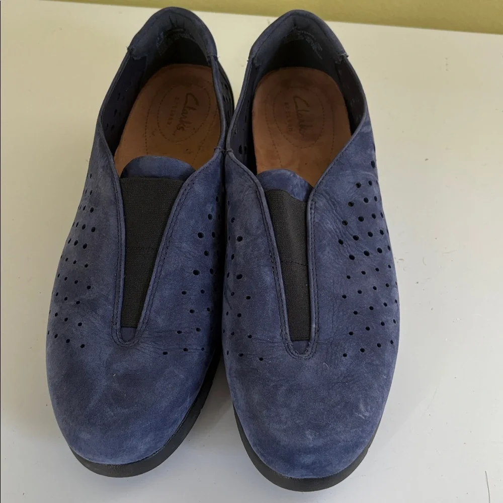 Clarks Navy Blue Suede Nubuck Slip on Loafer Flat Size 10